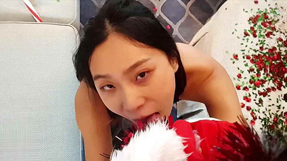 【June Liu】全网首发-香辣口香糖【女王刘玥】-【圣诞视频】国际名媛极品骚货留学生